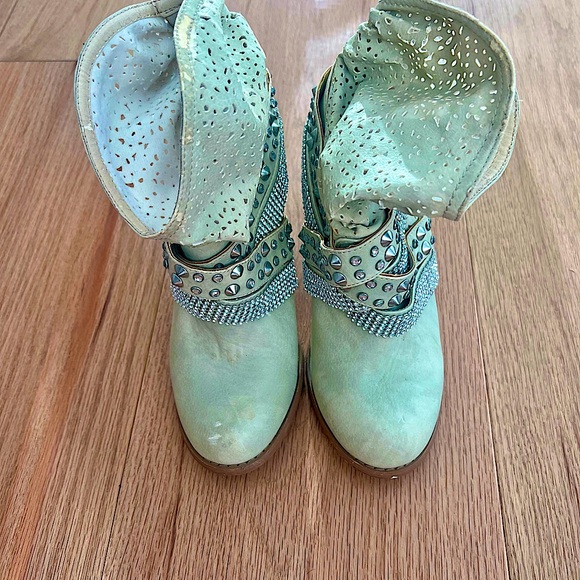 Booties - Picture 5 of 6